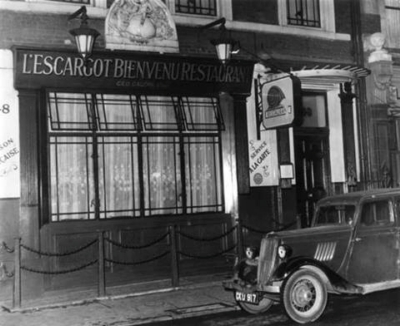 48 Greek Street 1957 - Restaurant l'Escargot.jpg. Click on the picture to enlarge